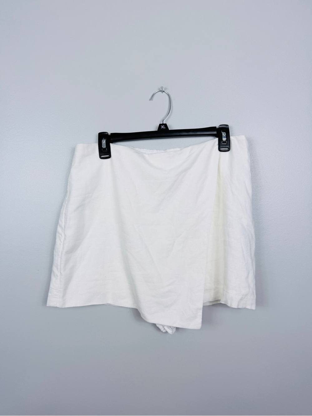 Abercrombie & Fitch white linen blend high waist hidden short skort size large